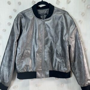 Baccini Women’s Metallic Silver Bomber Faux Leather Jacket Size Medium